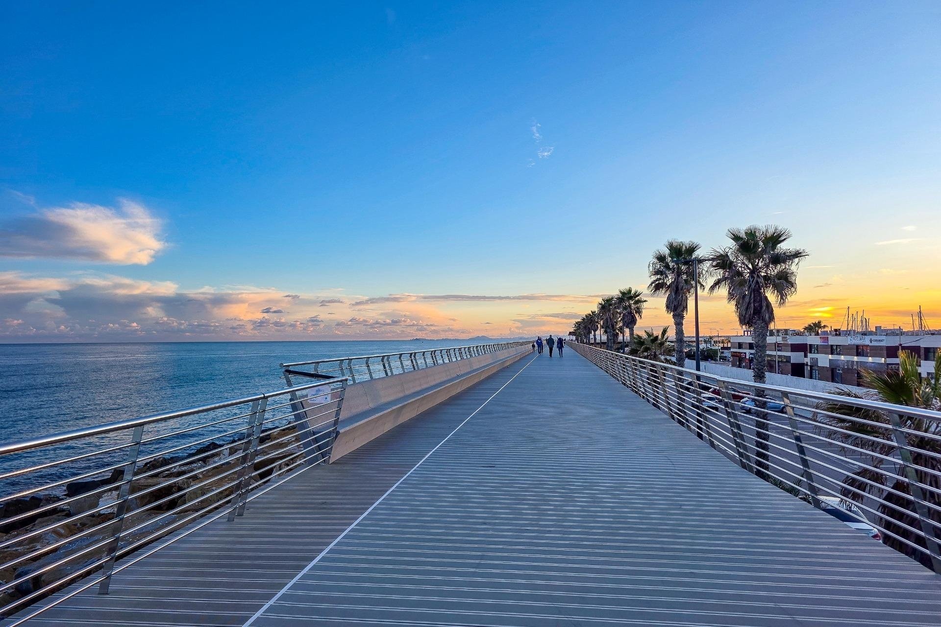 Revente - Attique -
Torrevieja - Centro