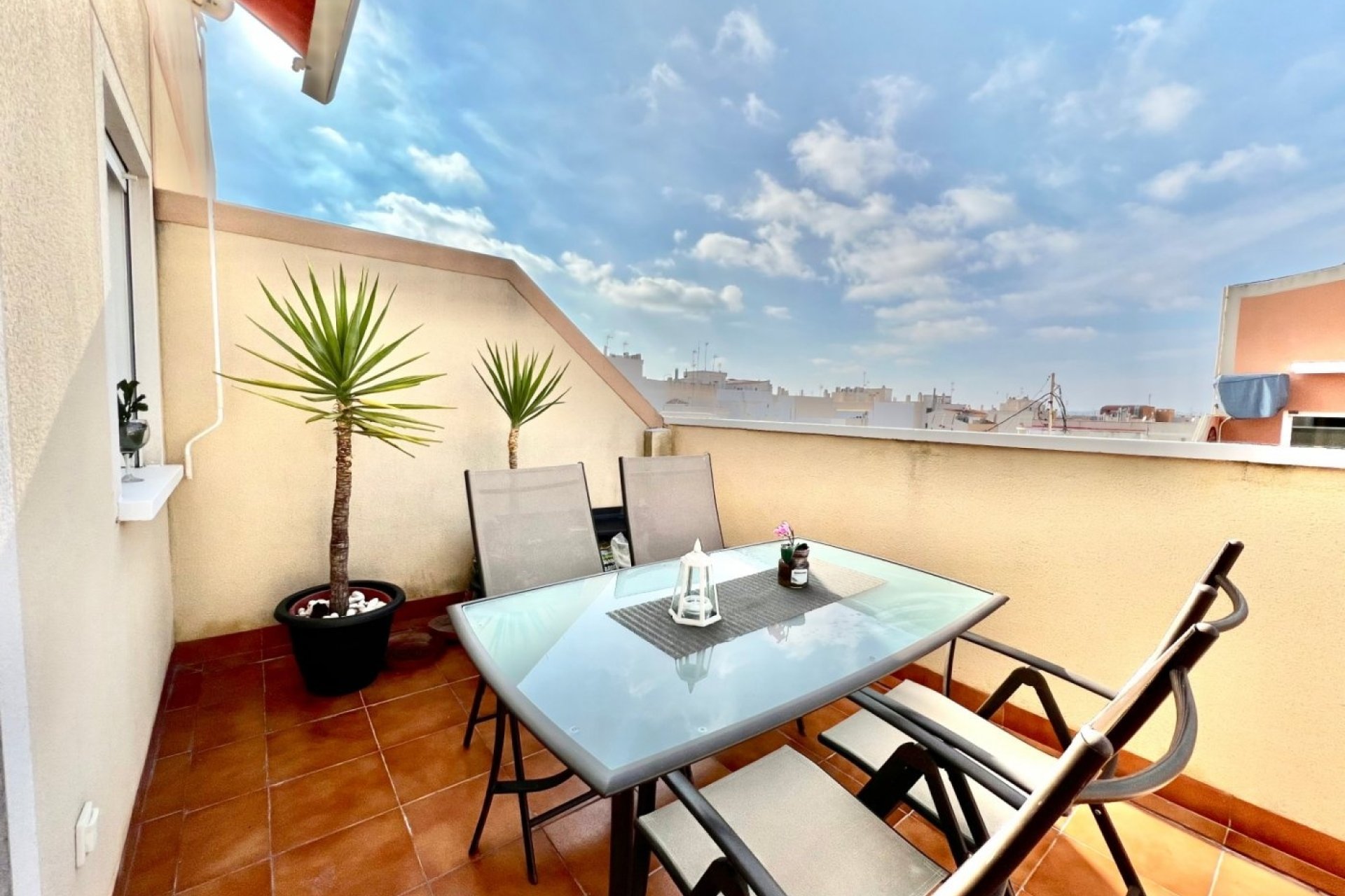 Revente - Attique -
Torrevieja - Centro