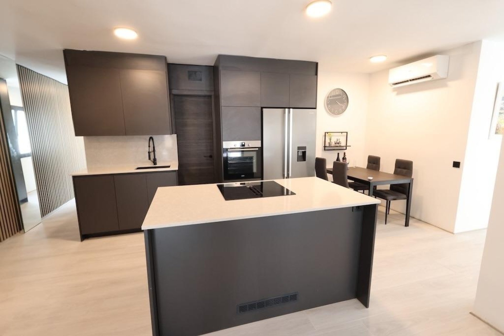 Revente - Attique -
Torrevieja - Costa Blanca