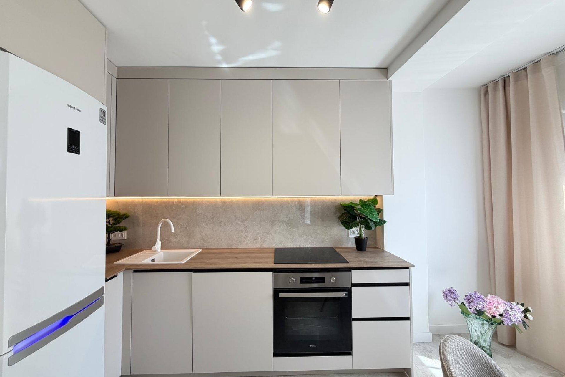 Revente - Attique -
Torrevieja - Estacion De Autobuses