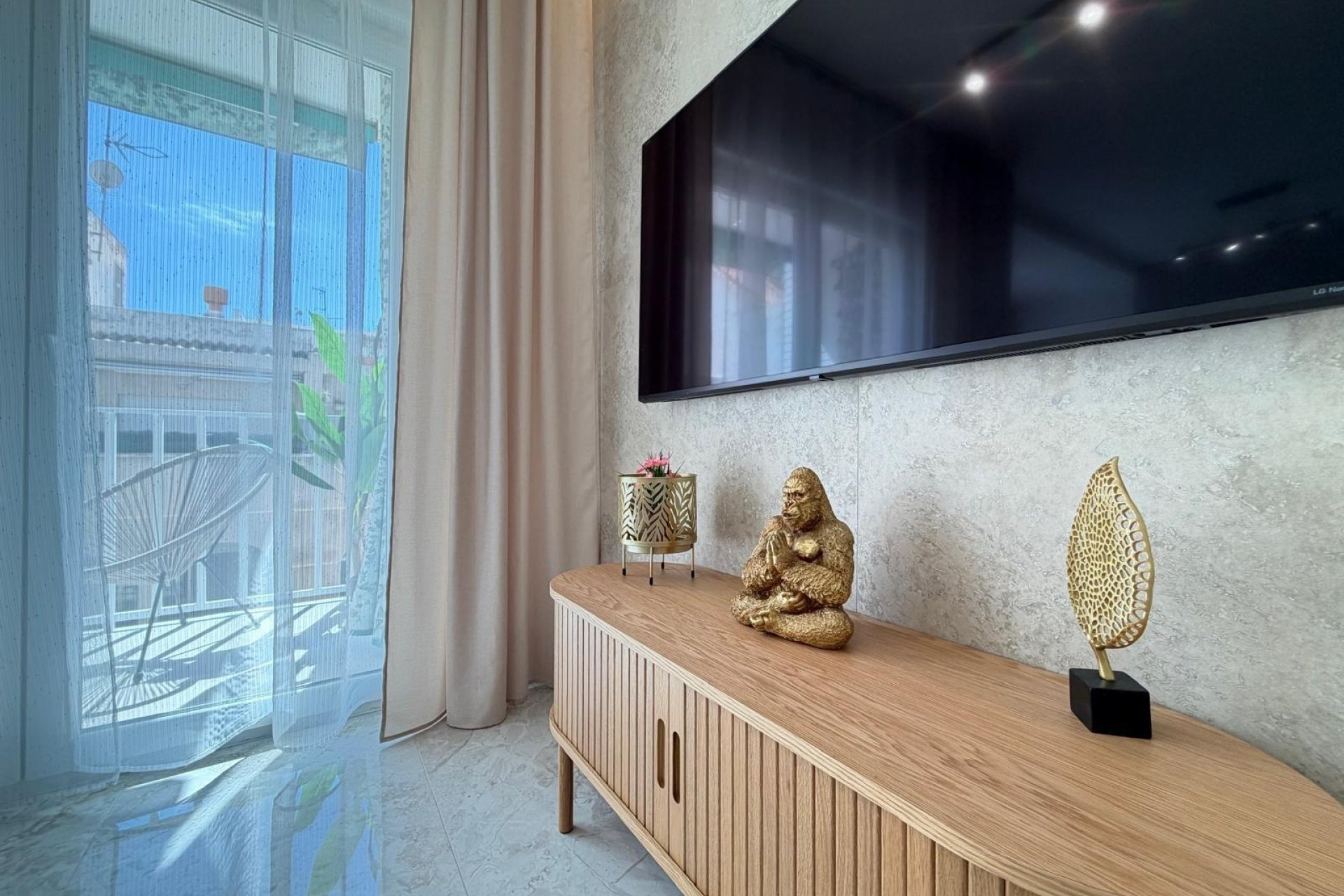 Revente - Attique -
Torrevieja - Estacion De Autobuses