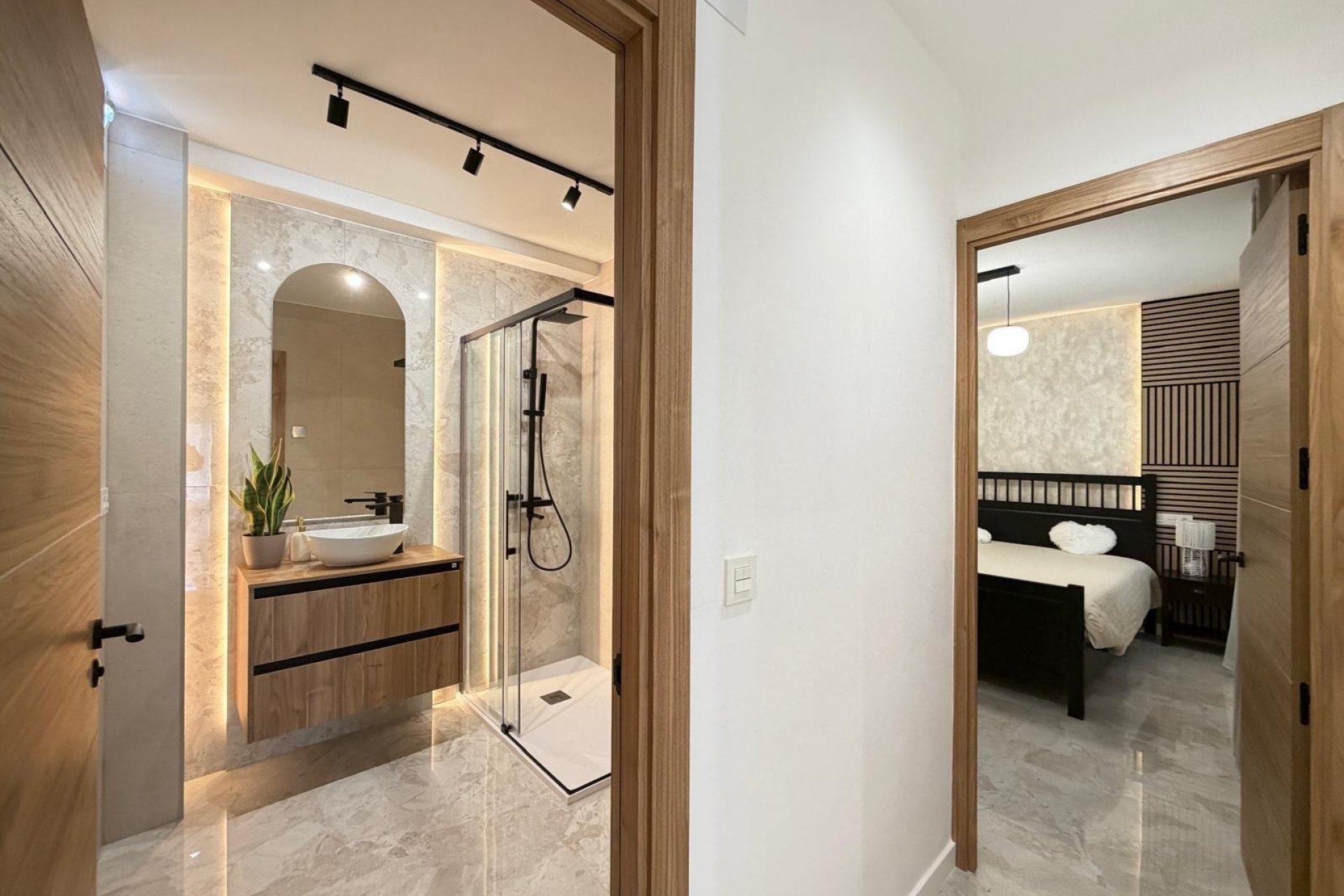 Revente - Attique -
Torrevieja - Estacion De Autobuses