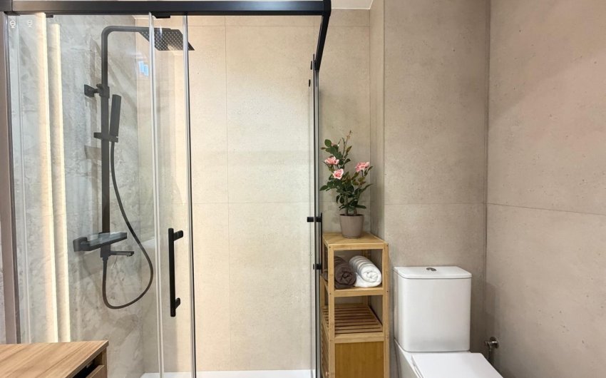 Revente - Attique -
Torrevieja - Estacion De Autobuses