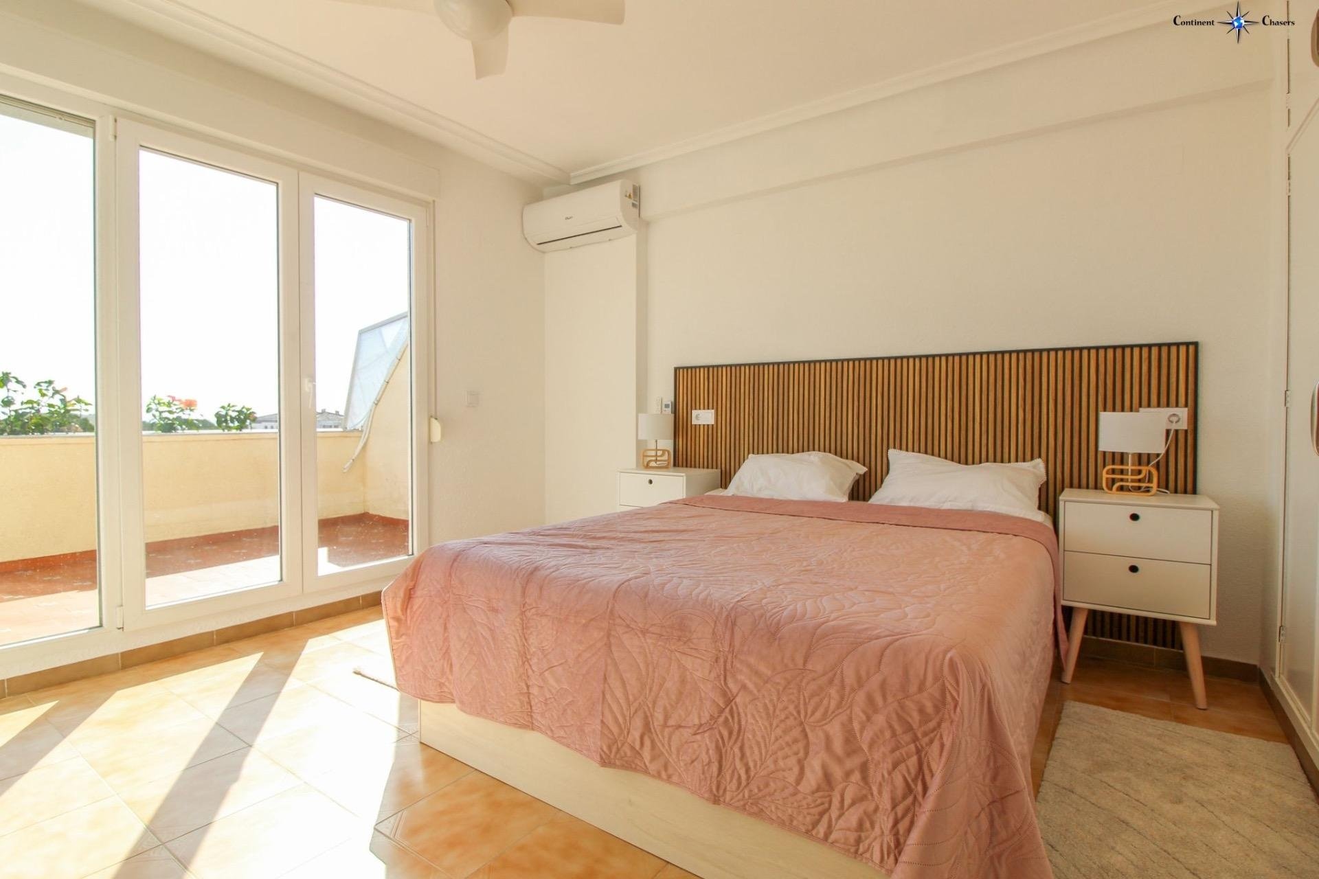 Revente - Attique -
Torrevieja - Punta Prima