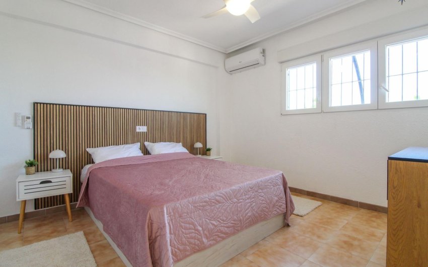 Revente - Attique -
Torrevieja - Punta Prima