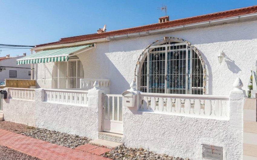 Revente - Bungalow -
Torrevieja - La Siesta - El Salado - Torreta