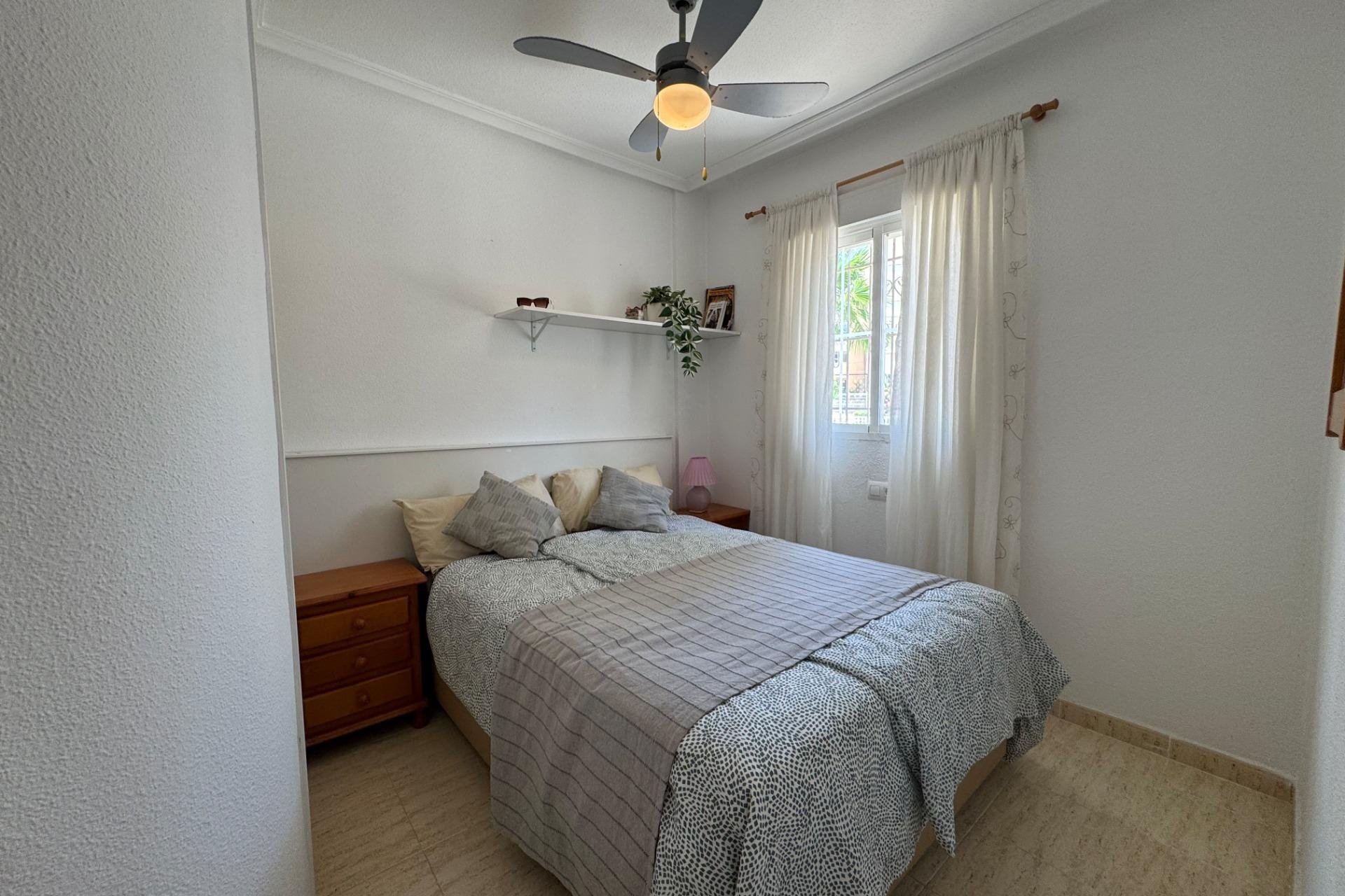 Revente - Bungalow -
Torrevieja - La Siesta - El Salado - Torreta