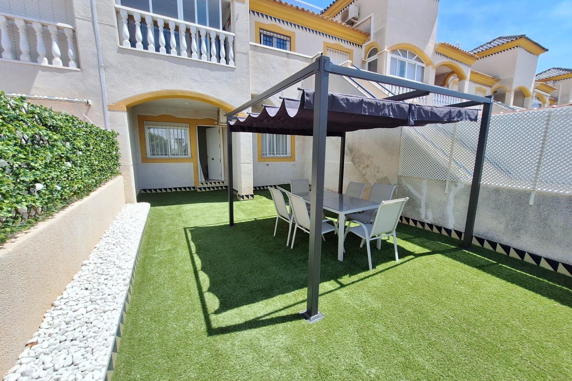 Revente - Bungalow -
Torrevieja - Sector 25