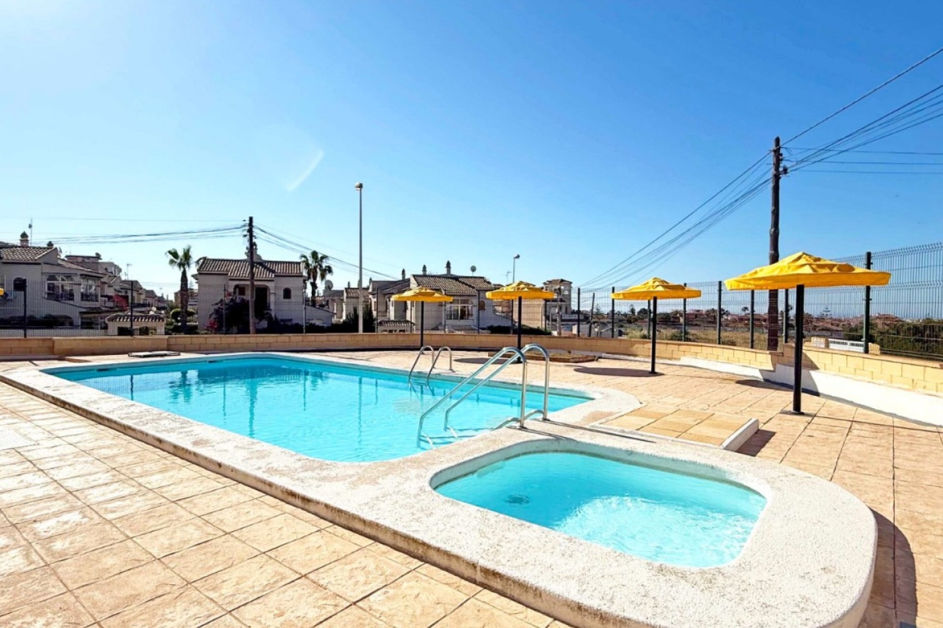 Revente - Bungalow -
Torrevieja - Torrelamata - La Mata