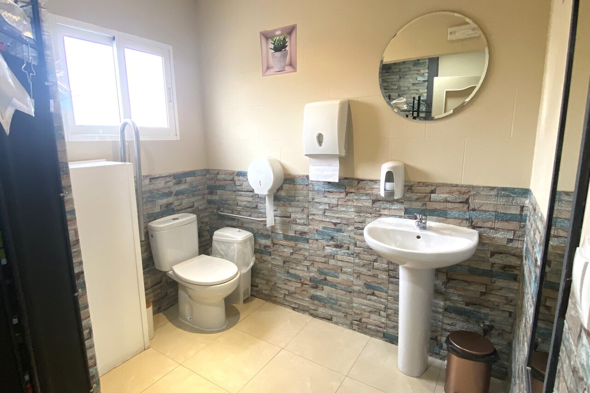 Revente - Commercial -
Algorfa - Inland