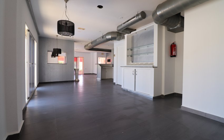 Revente - Commercial -
Ciudad Quesada - La Marquesa Golf