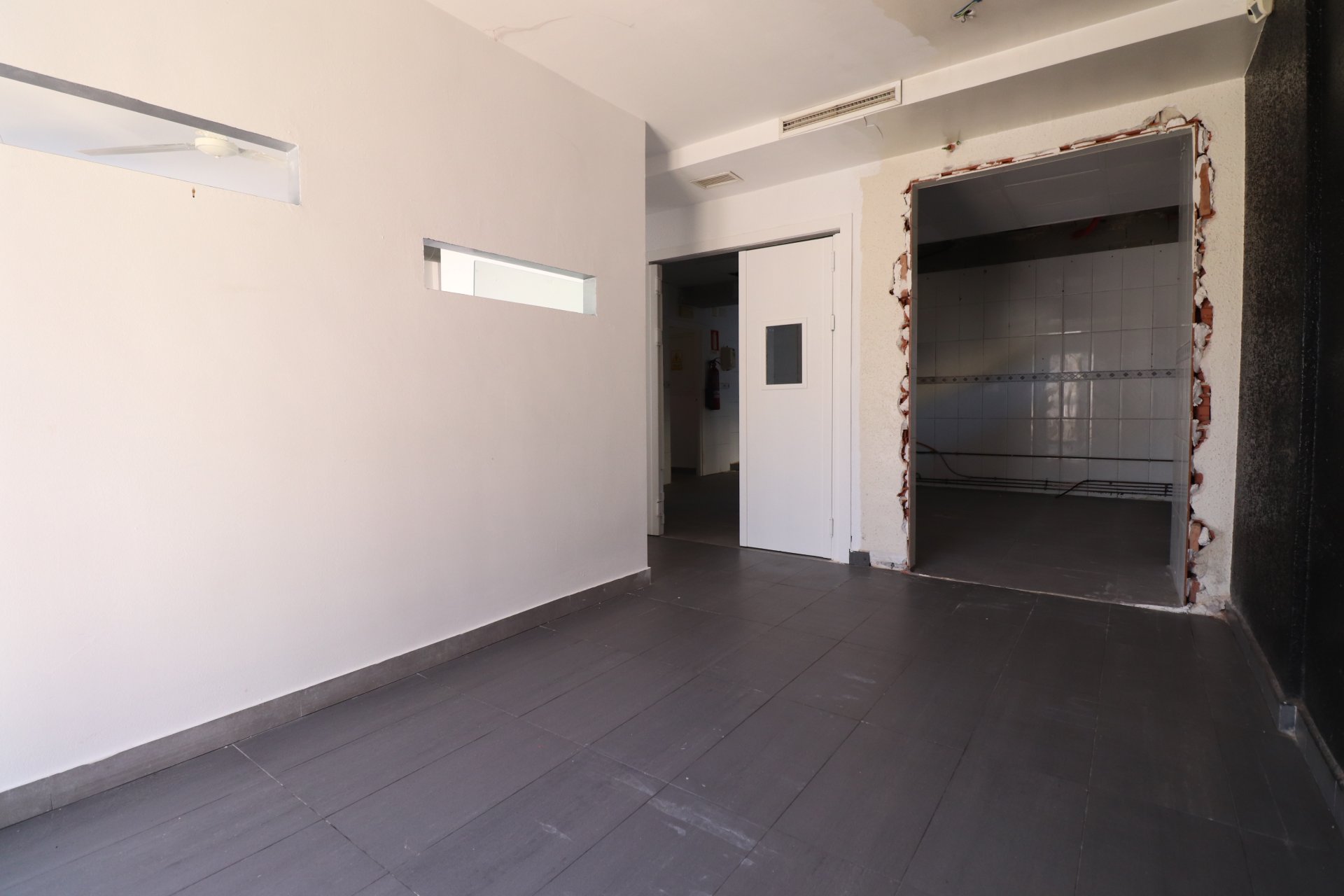 Revente - Commercial -
Ciudad Quesada - La Marquesa