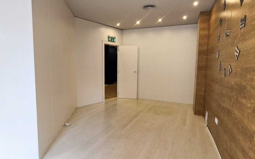 Revente - Commercial -
Guardamar del Segura - Center