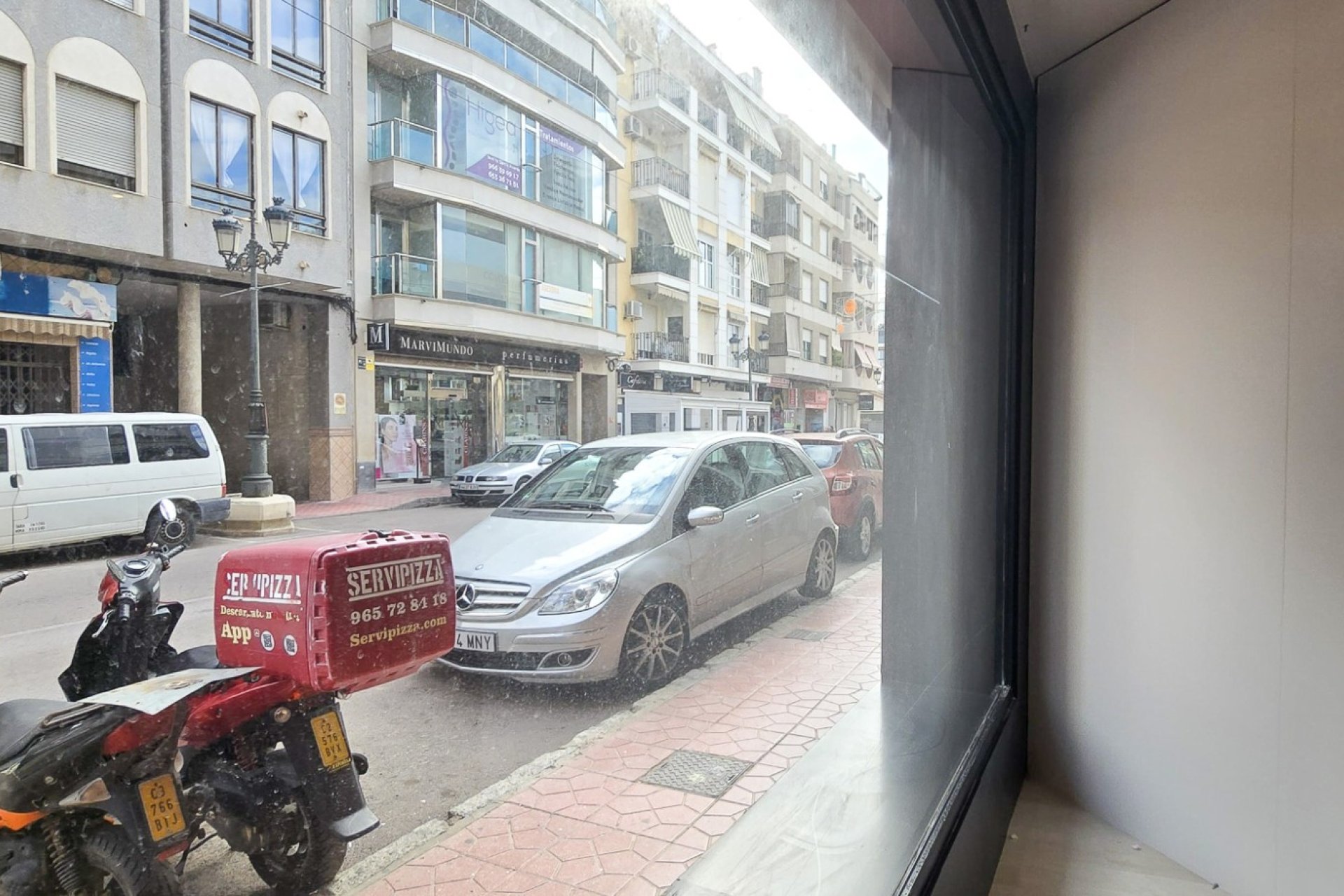 Revente - Commercial -
Guardamar del Segura - Center