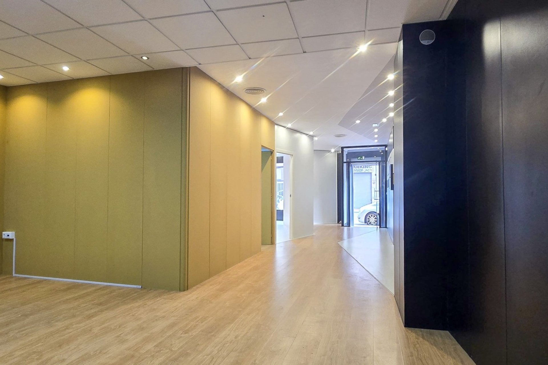 Revente - Commercial -
Guardamar del Segura - Center