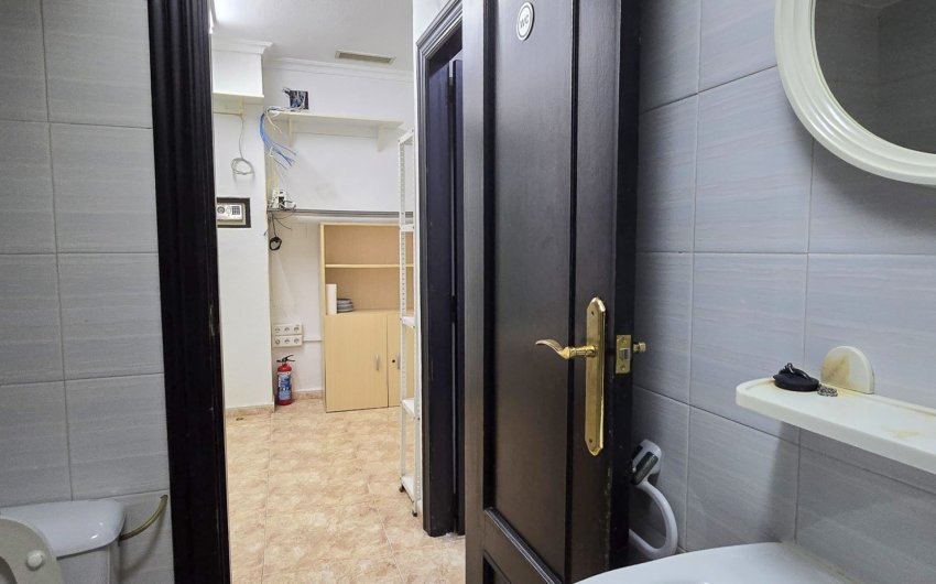 Revente - Commercial -
Guardamar del Segura - Center