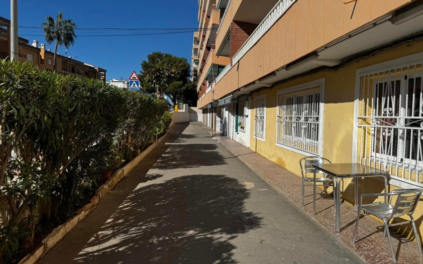 Revente - Commercial -
Orihuela Costa - Punta Prima