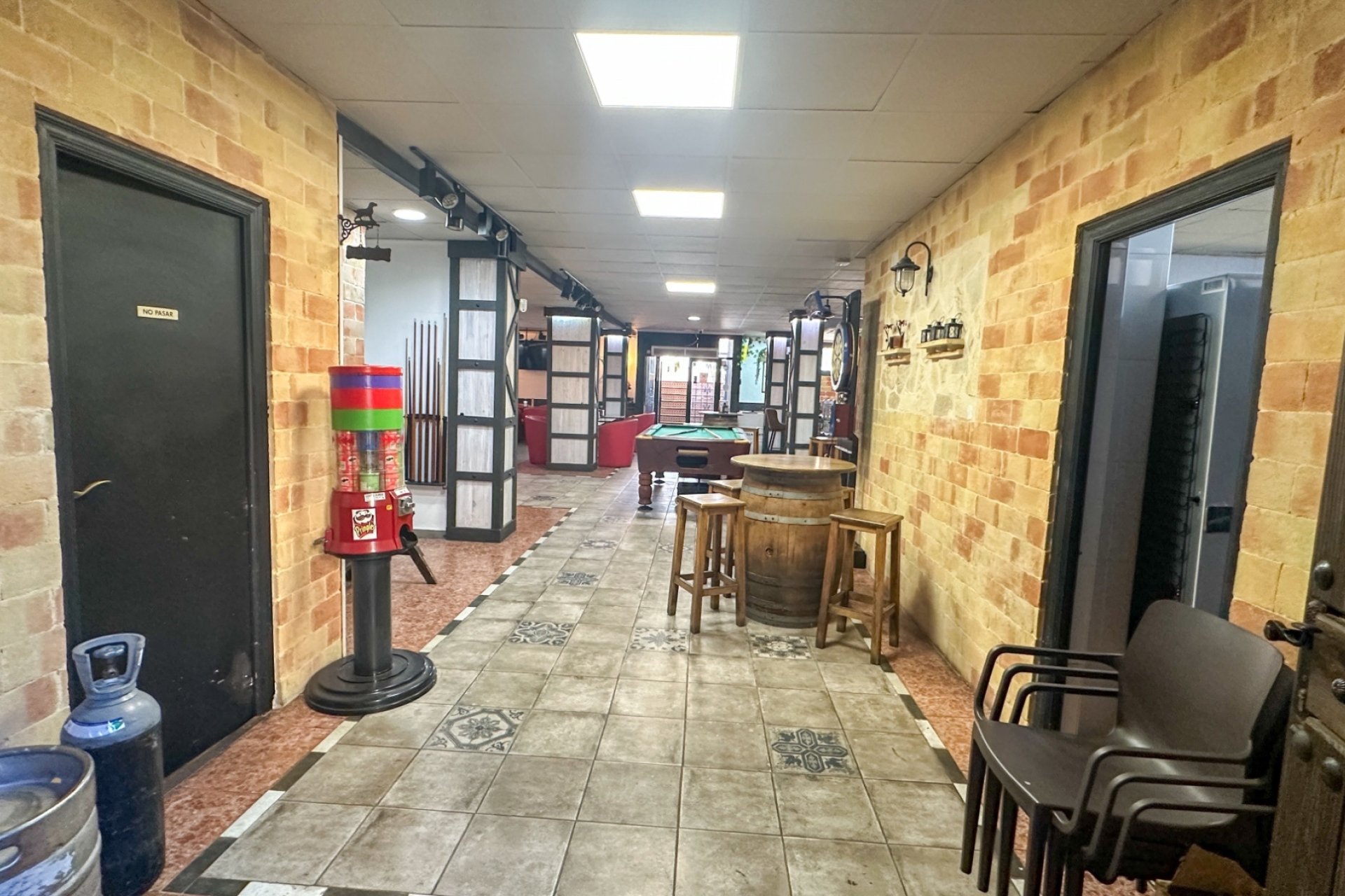 Revente - Commercial -
Torrevieja - Nueva Torrevieja