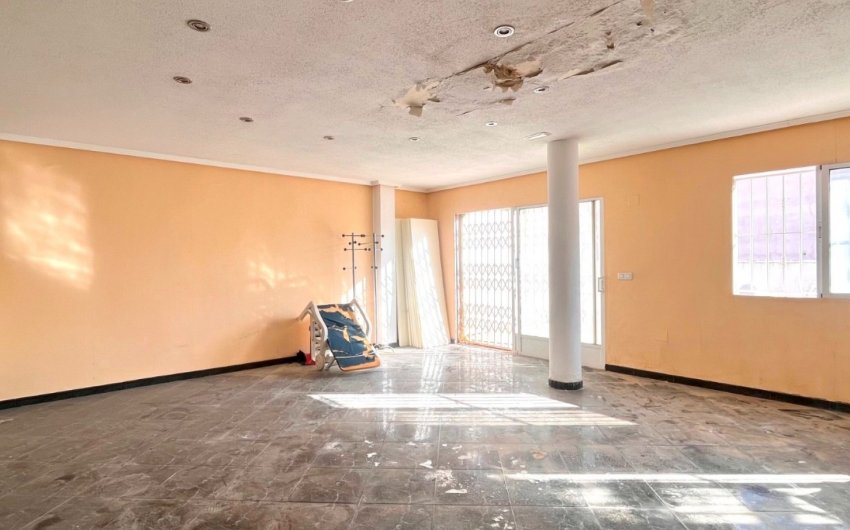 Revente - Commercial -
Torrevieja - Playa del Cura