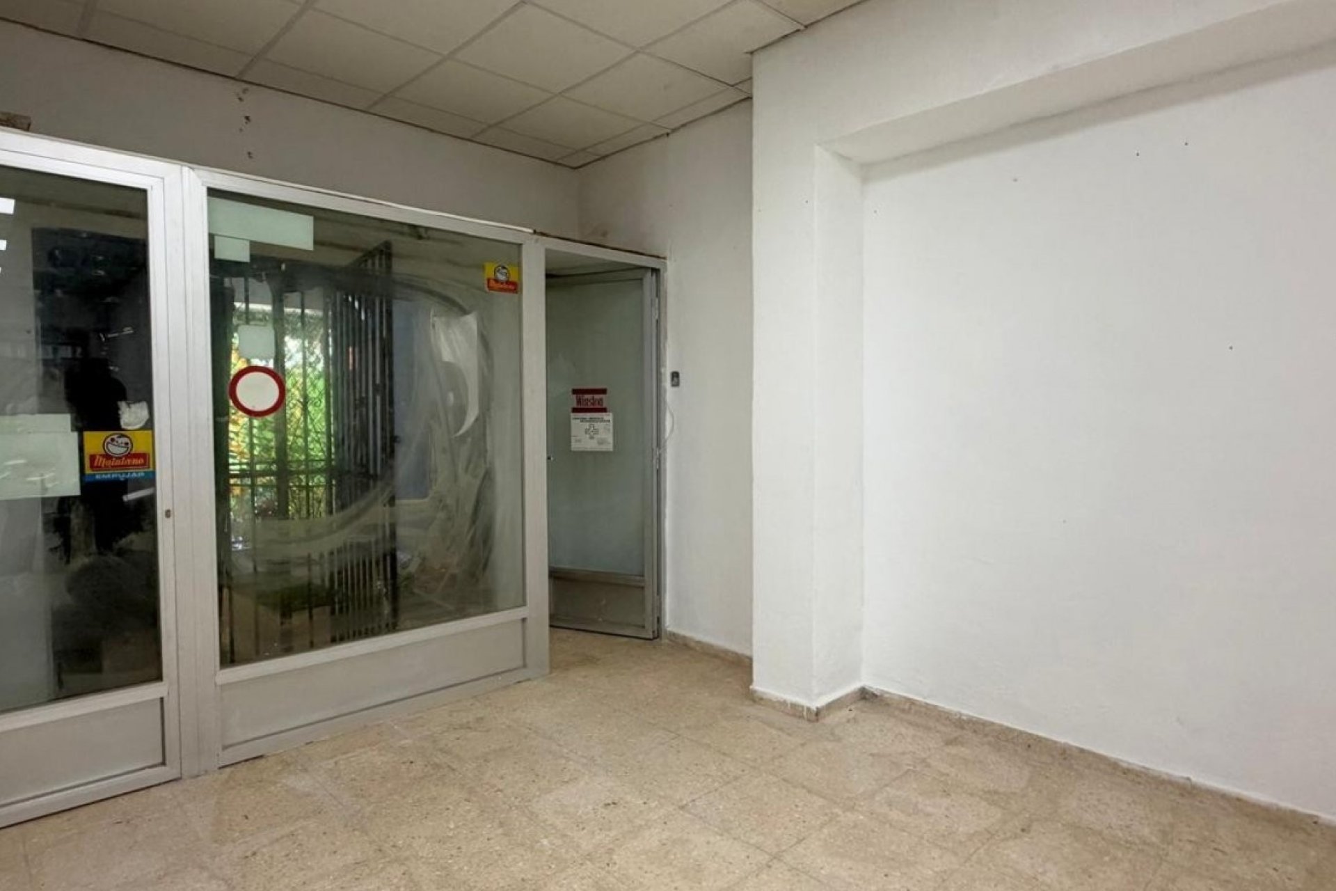 Revente - Commercial -
Torrevieja - Torrelamata - La Mata