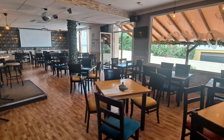 Revente - Commercial -
Villamartin - Orihuela Costa