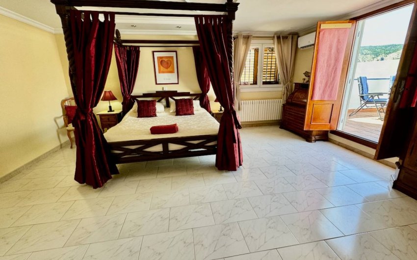 Revente - Country House -
Castalla