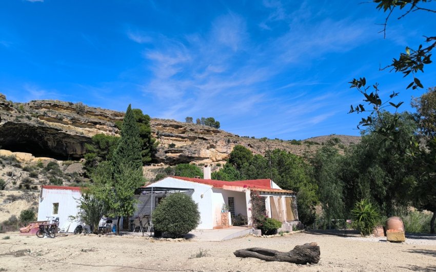 Revente - Country House -
Fortuna - Inland