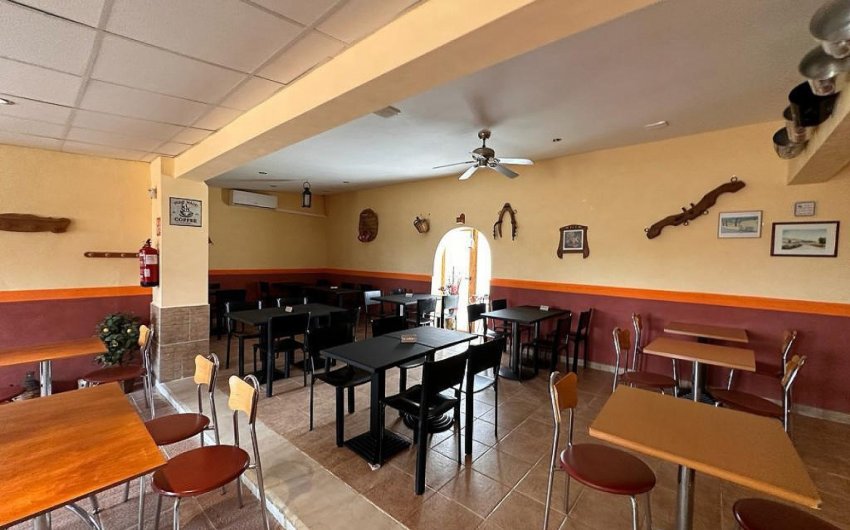 Revente - Country House -
Pinoso