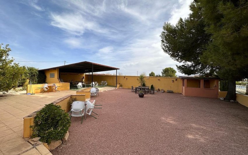 Revente - Country House -
Pinoso