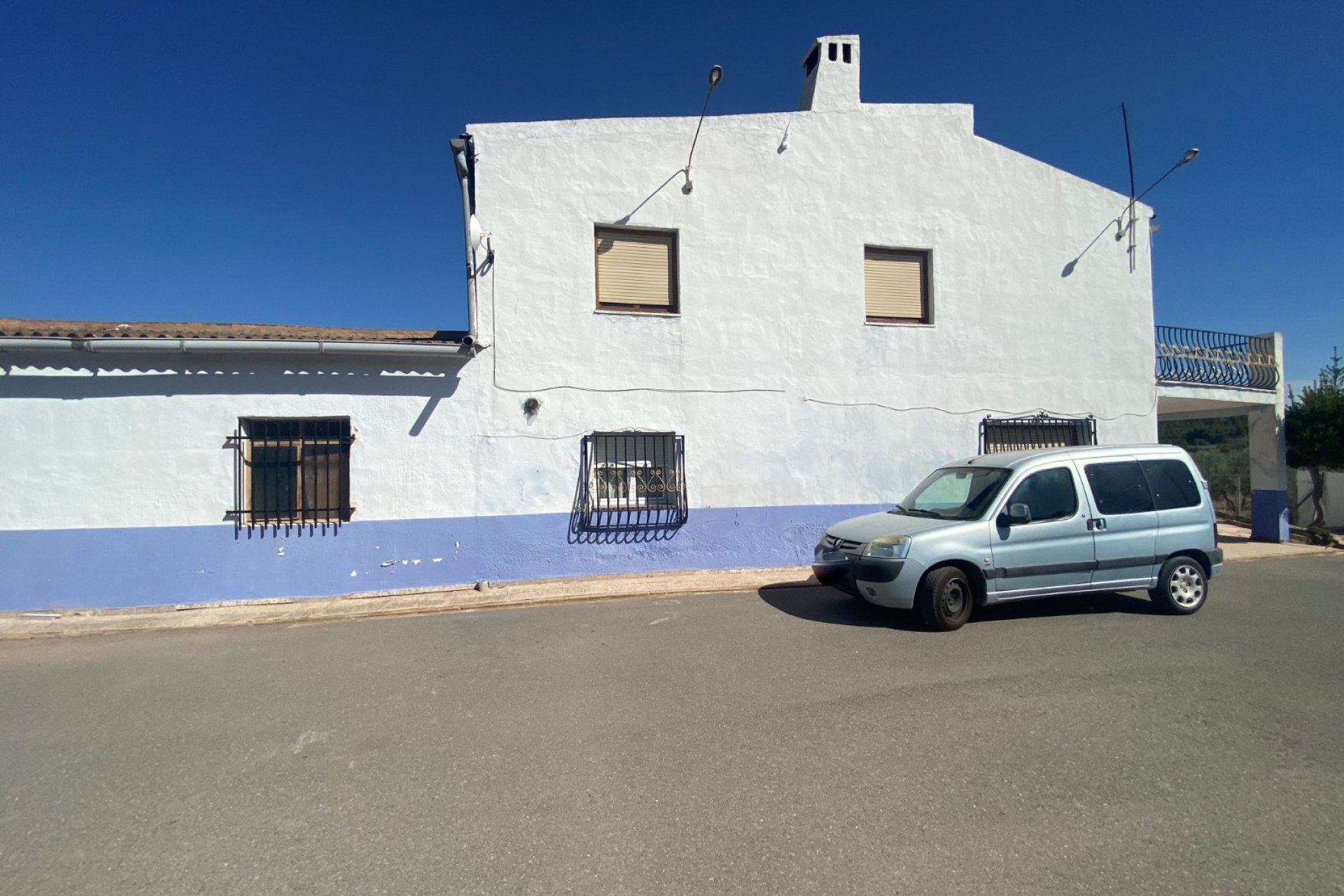 Revente - Country House -
Sax