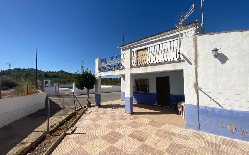 Revente - Country House -
Sax