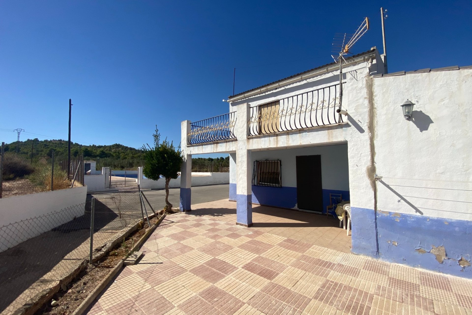 Revente - Country House -
Sax