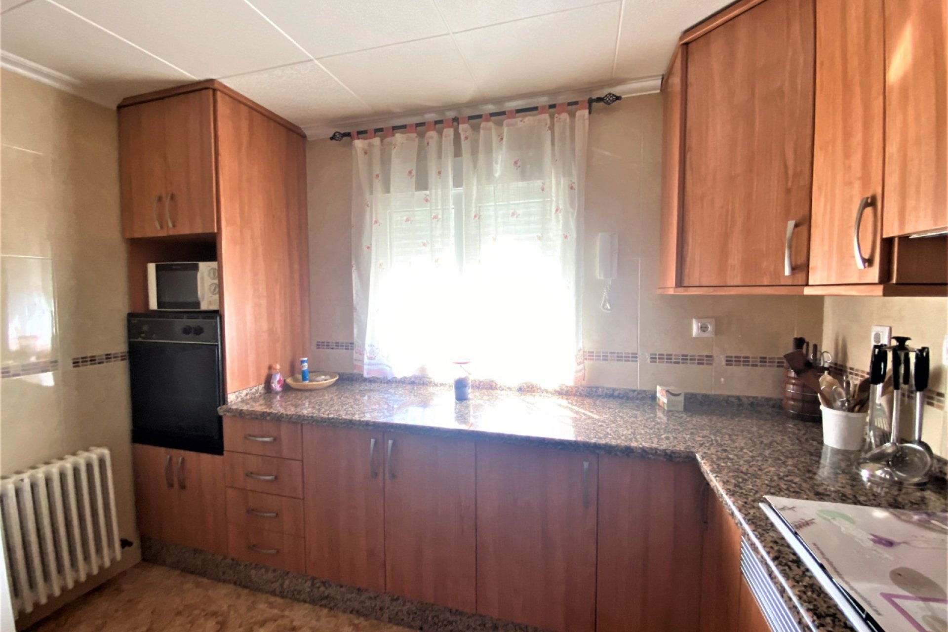 Revente - Country House -
Sax