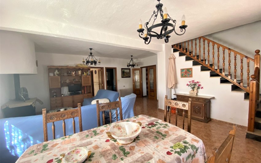 Revente - Country House -
Sax