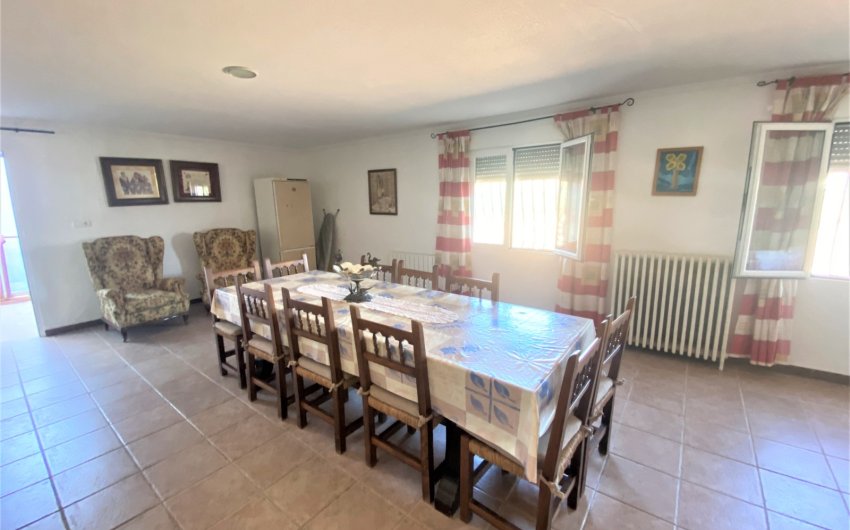 Revente - Country House -
Sax