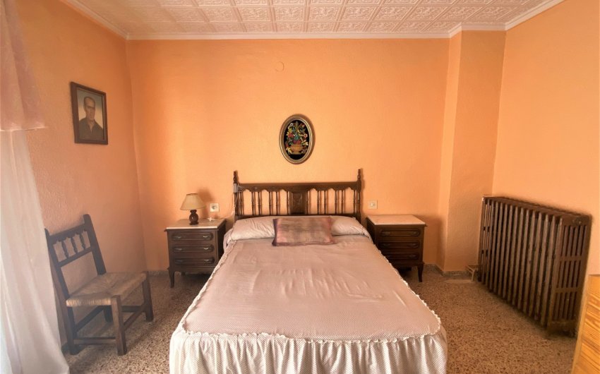 Revente - Country House -
Sax