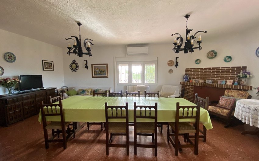 Revente - Country House -
Sax