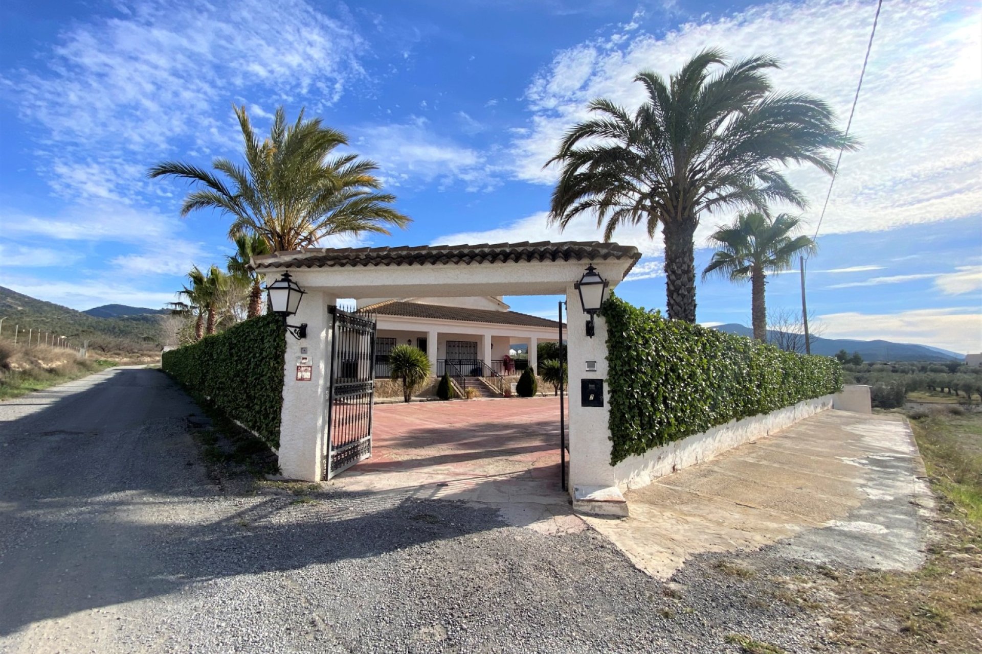 Revente - Country House -
Sax