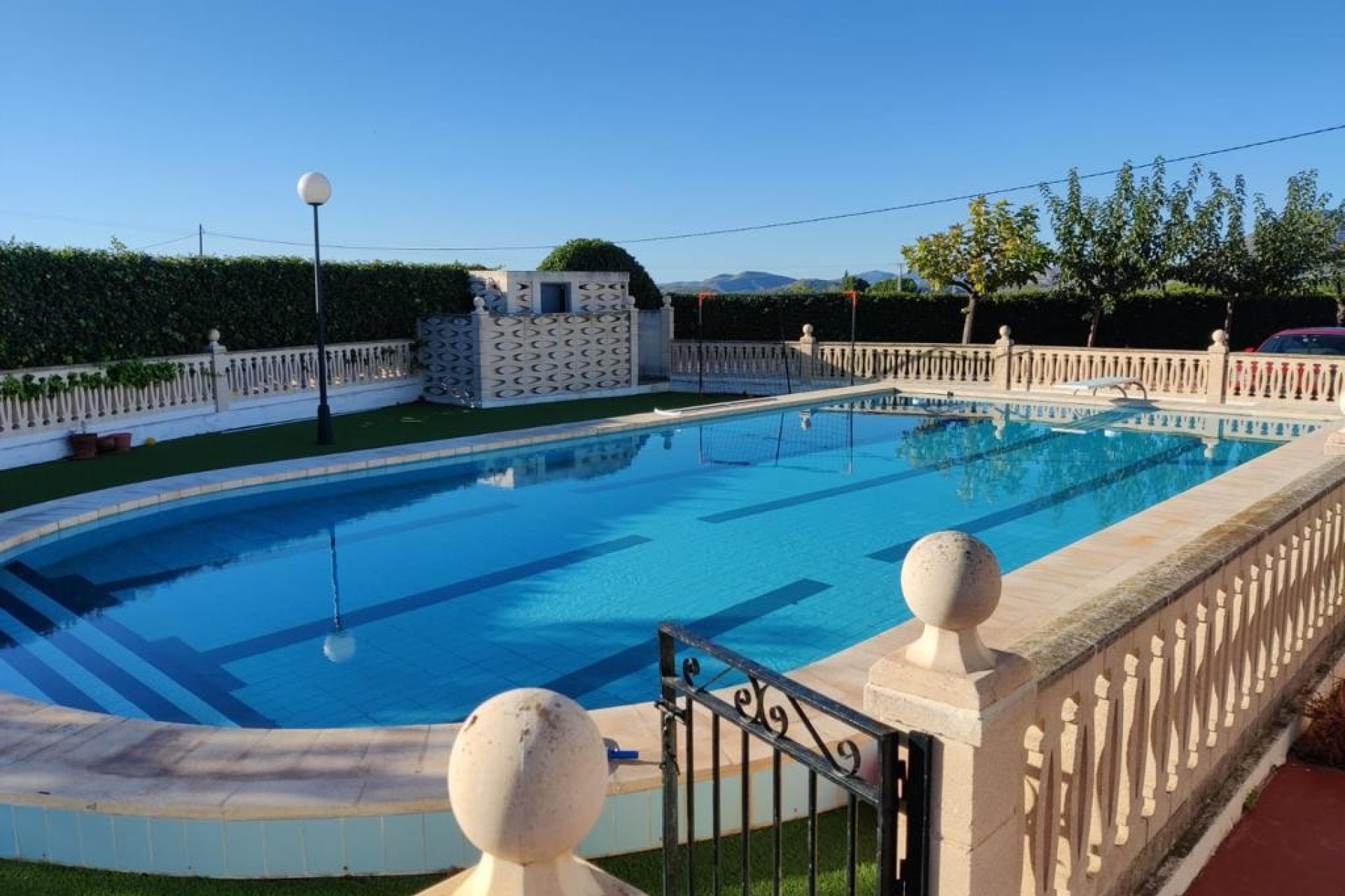 Revente - Country House -
Sax