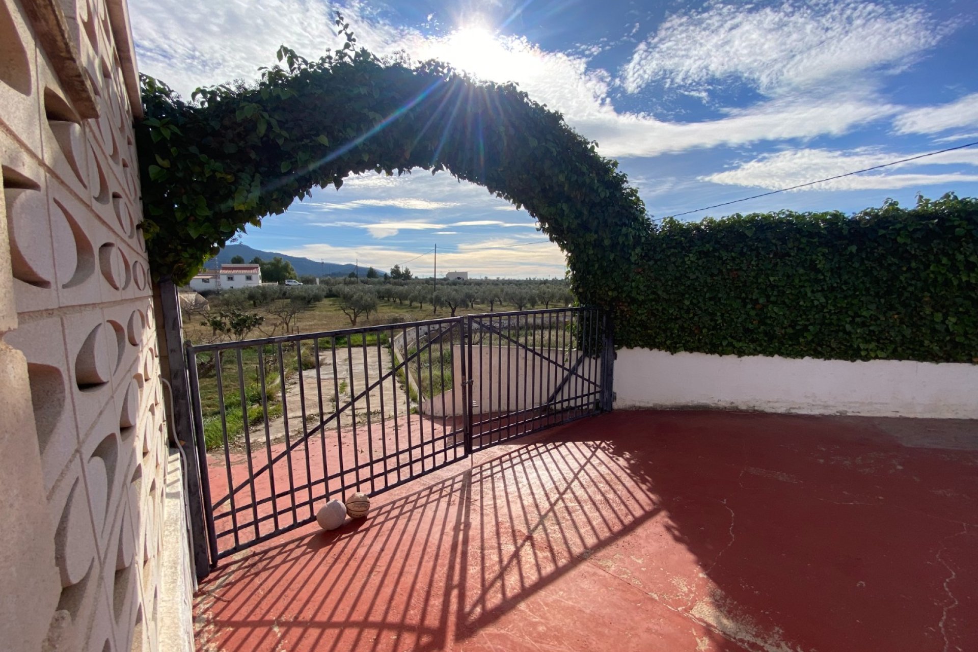 Revente - Country House -
Sax