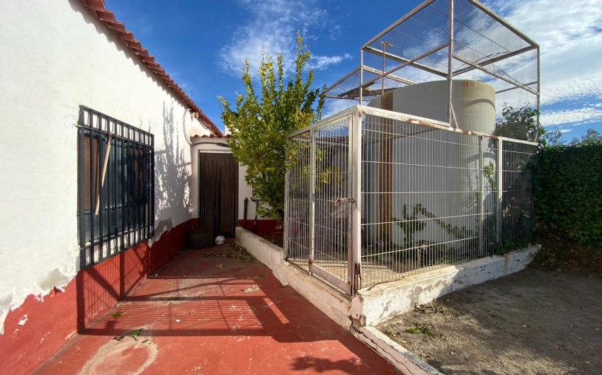 Revente - Country House -
Sax