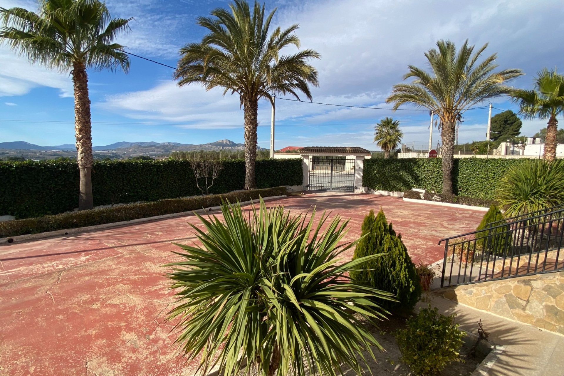 Revente - Country House -
Sax