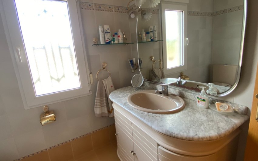 Revente - Country House -
Sax