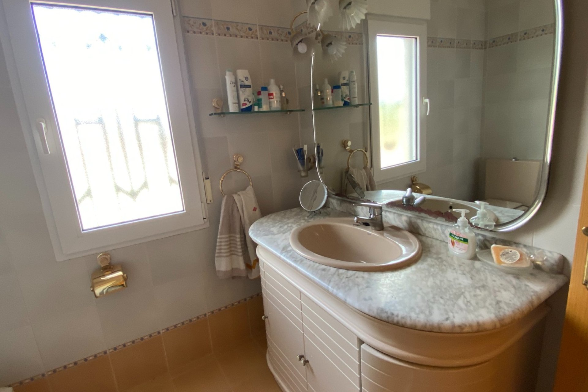 Revente - Country House -
Sax