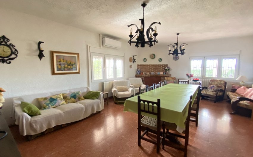 Revente - Country House -
Sax