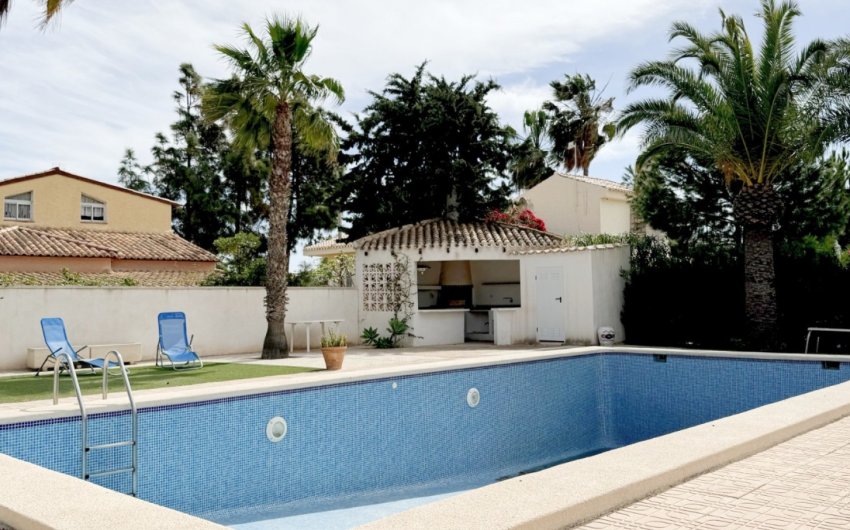 Revente - Detached Villa -
Orihuela Costa - La Zenia