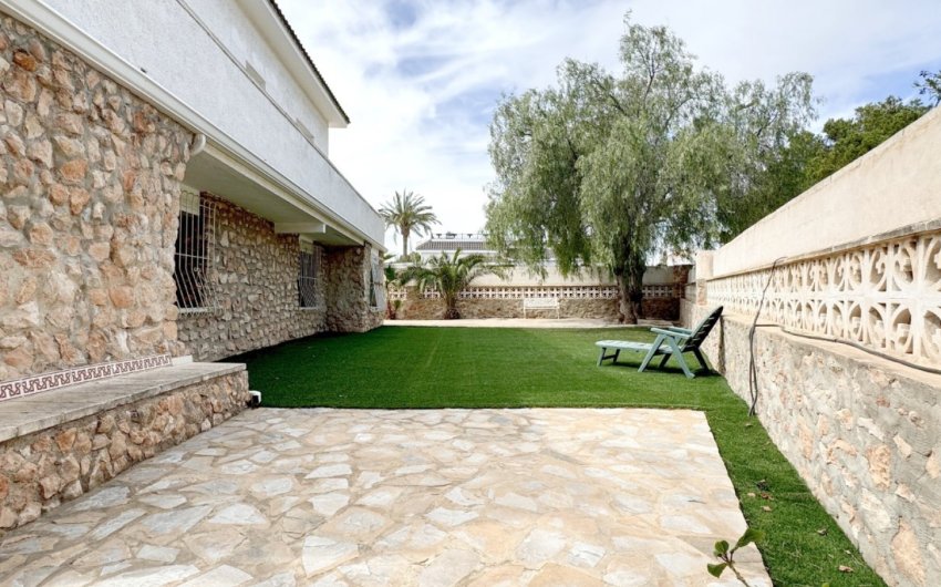 Revente - Detached Villa -
Orihuela Costa - La Zenia