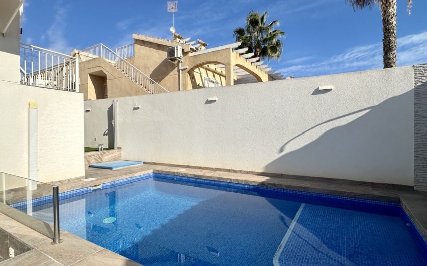 Revente - Detached Villa -
Orihuela Costa - Los Altos