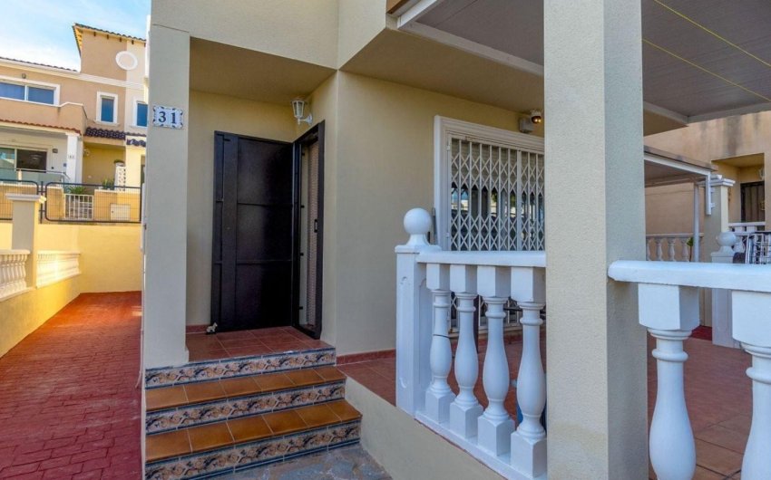 Revente - Detached Villa -
Orihuela Costa - Villamartín