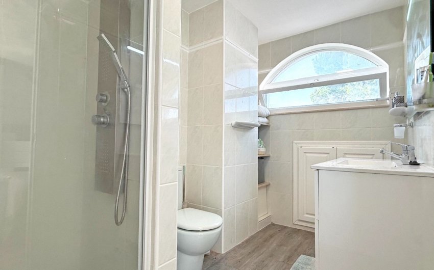 Revente - Detached Villa -
Orihuela Costa - Villamartín